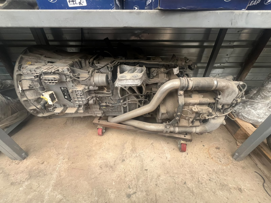 Gearbox — MP4 281 Kemil